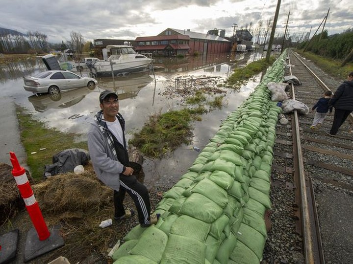  Will Banga with flooding near his home in Sumas Prairie In Abbotsford, BC. Nov. 29, 2021.