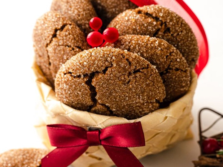  Gingersnaps: Press the balls of dough into sliced almonds for another layer of texture and flavour.