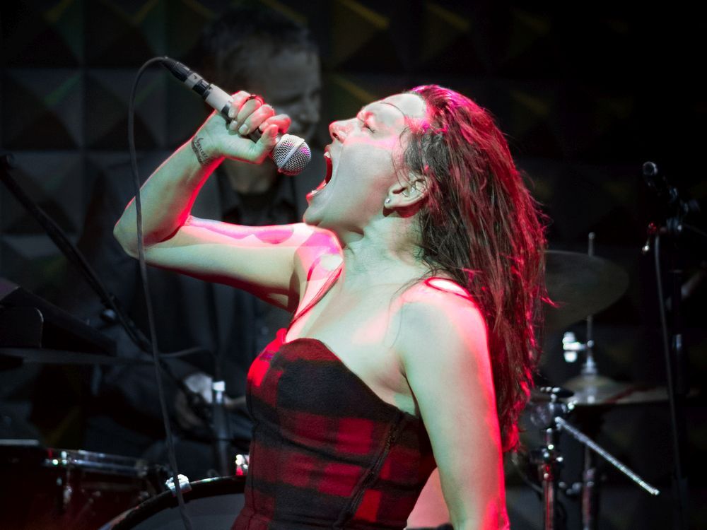 tonuges-is-the-latest-lick-of-genius-from-tanya-tagaq-vancouver-sun