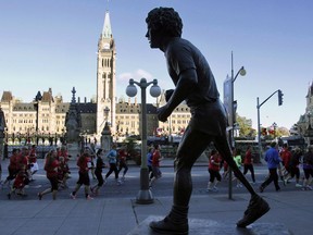 Die Terry Fox-Statue in Ottawa, Sonntag, 20. September 2015.