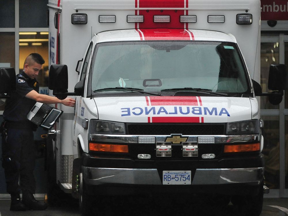 Driver In Hospital With Serious Injuries Road Closed In Surrey After