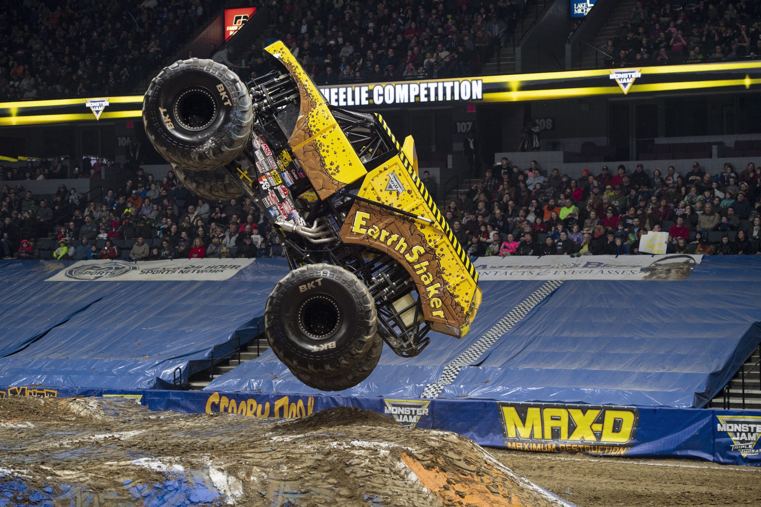 Rev up your motors, Monster Jam is back Vancouver Sun