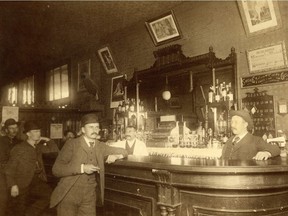 Interior of the Cosmopolitan Hotel saloon, late 1880s.