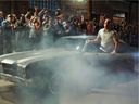 Sogar berühmte fiktive Fahrzeuge spüren von Zeit zu Zeit den Druck an der Zapfsäule, darunter Vin Diesels Dom Toretto, der in der Filmreihe „Fast and the Furious“ einen Dodge Charger fährt.