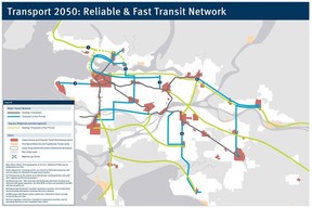 Blaue Linien zeigen vorgeschlagene neue Bus-Rapid-Transit-Korridore (BRT) an, die von TransLink und dem Rat der Bürgermeister priorisiert wurden.