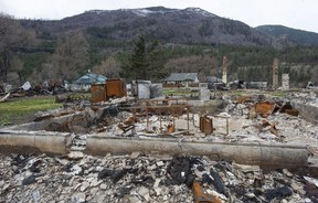 Gebäude in Lytton, BC Freitag, 18. März 2022. Fast die gesamte Stadt wurde durch einen Waldbrand zerstört, der bis zum 30. Juni 2021 fegte. Die Arbeiten zum Wiederaufbau von Lytton haben gerade erst begonnen und schreiten nur langsam voran. (Foto von Jason Payne/ PNG)