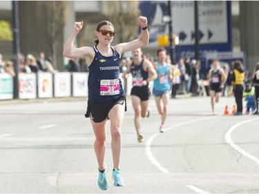 Leslie Sexton led all women with a time of 32:37 in the Vancouver Sun Run 10K race on April 24, 2022.