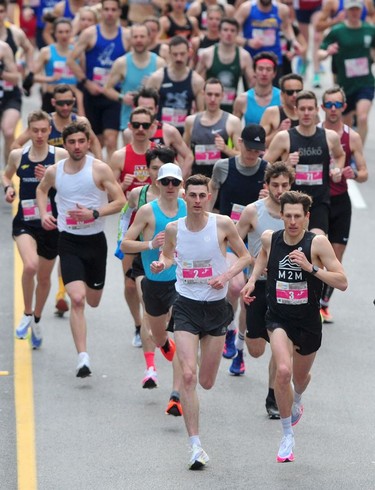 Elite runners lead the pack at the 2022 Sun Run on Georgia St. in Vancouver on April 24, 2022.