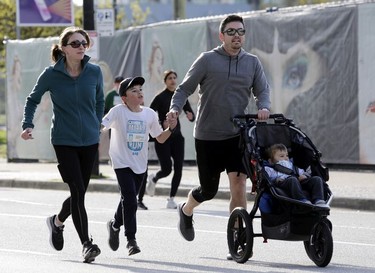 Scenes from the Vancouver Mini Sun Run on April 24, 2022.