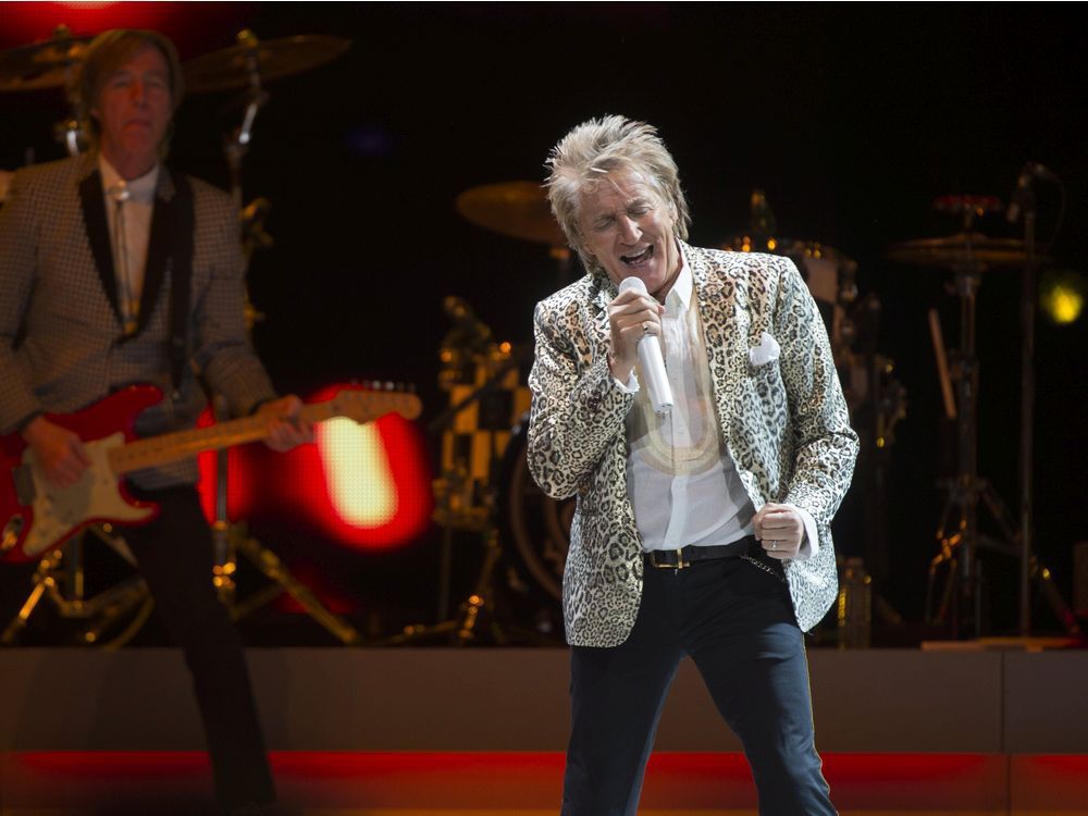 Rod Stewart at Rogers Place on April 6, 2018.