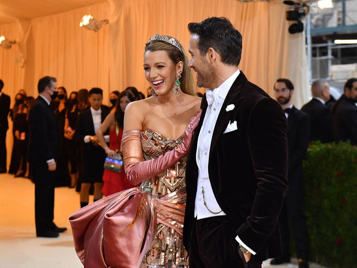  Blake Lively and Ryan Reynolds arrive for the 2022 Met Gala at the Metropolitan Museum of Art on May 2, 2022, in New York.