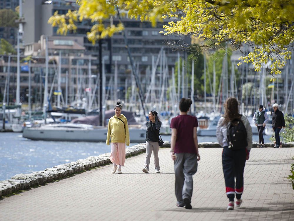 Vancouver weather: Sunny and mild but clouds are rolling in