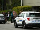 RCMP reagiert auf einen Serviceaufruf am Victoria International Airport, der dazu führte, dass alle kommerziellen Flüge am Dienstag, den 24. Mai 2022 ausgesetzt wurden, während die Polizei den Vorfall in Sidney, BC, untersuchte