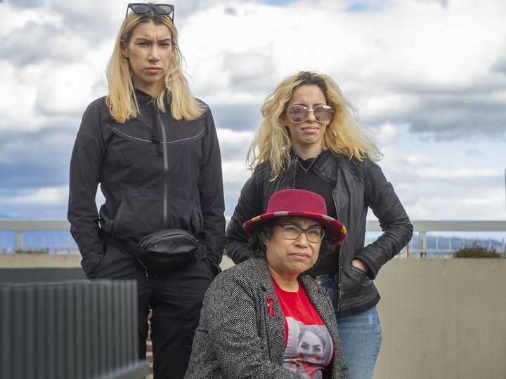  Chelsea Poorman’s mother, Sheila Poorman, and her sisters, Paige Kiernan (left) and Diamond Poorman.