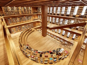 The impressive library of the AKM.