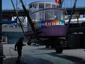 Vancouver Aquabus ha convertido uno de sus viejos barcos de madera de diesel a eléctrico.  Crédito de la foto: Edwin Paulston.