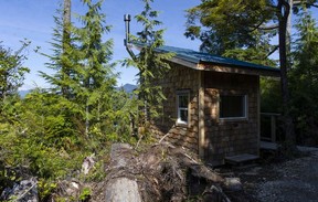 A single cabin at the Cedar Coast Field Station. The station offers researchers, students and others the opportunity to live off-grid. Photo: Jason Payne/PNG