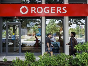 A Rogers Wireless store in Toronto amid a countrywide outage of the telecommunication company's services, Friday, July 8, 2022.