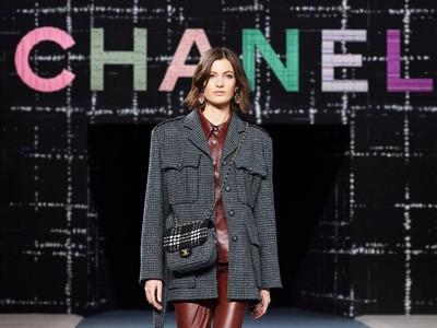 Chanel Fall/Winter 2022/23 collection a celebration of tweed