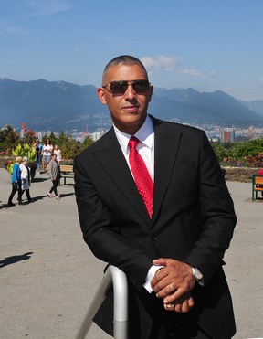 Fred Harding kandidierte bei den Kommunalwahlen 2018 unter dem Banner einer Partei namens Vancouver 1st für den Bürgermeister von Vancouver.