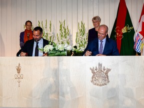 Ismaili Imamat (represented by Prince Rahim Aga Khan) and B.C. (represented by Premier John Horgan) today signed an accord of cooperation committing to joint efforts in tackling the effects of climate change. Photo credit: Moez Visram