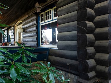 Vancouver, BC: September 20, 2022 -- Log house at 4686 W. 2nd in Vancouver, BC Tuesday, September 20, 2022. The house was built in 1912 and sits on three lots. It is for sale for $16-million.

(Photo by Jason Payne/ PNG)
(For story by John Mackie) [PNG Merlin Archive]