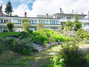 Sooke Harbour House prior to renovations.