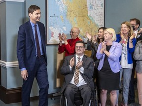 BC NDP Premier-designated David Eby en la legislatura el lunes. Foto: Darren Stone, Colono del Victoria Times.