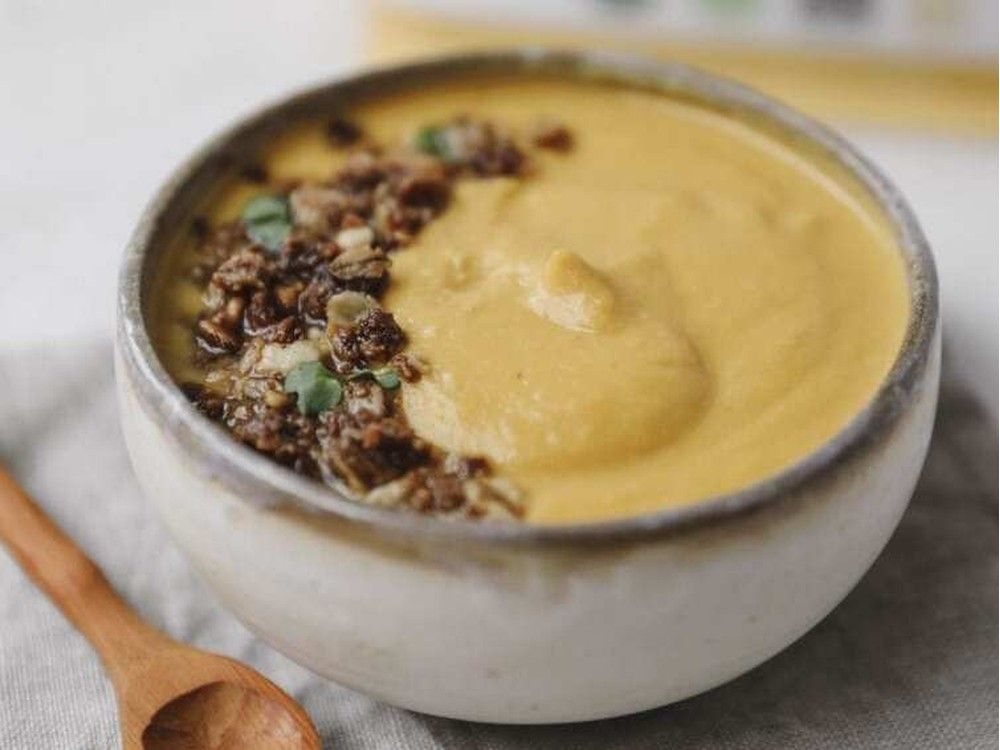 Recipe: Gluten-free butternut squash soup with almond-oat crumble ...