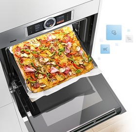 An oven with the Home Connect smart system by Bosch.