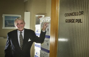 George Puil in his office on Nov. 20, 2002, as he prepares to leave Vancouver city council after his loss in the COPE landslide.
