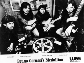 Tom Harrison en zijn band The Bruno Gerossi Medal in 1989.