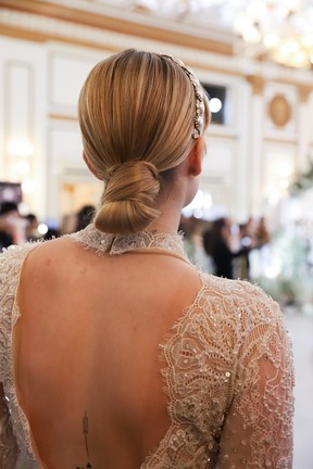 Makeover: Bridal hairstyles harken back to the neat ’90s
