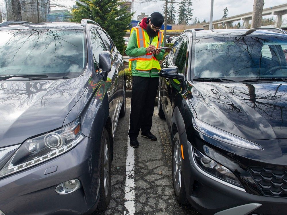 Etching service in Surrey to deter thieves from catalytic converters Vancouver Sun