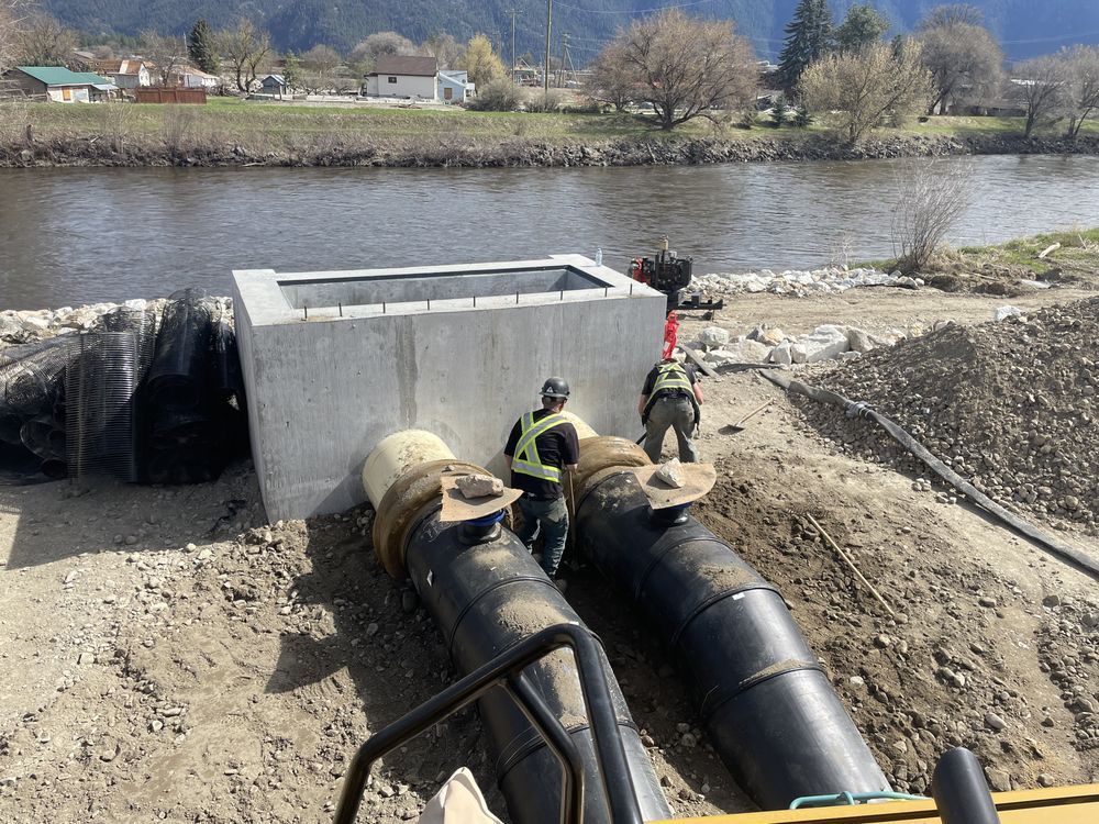 Heavy rain, spring snowmelt threatening B.C. communities with