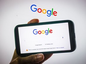 Google has paid billions to keep its search engine as the default setting on mobile and web browsers, the U.S. Justice Department has said.