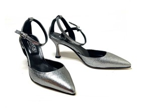 Vancouver shoe store celebrates 56 years of footwear Vancouver shoe store celebrates 56 years of footwear