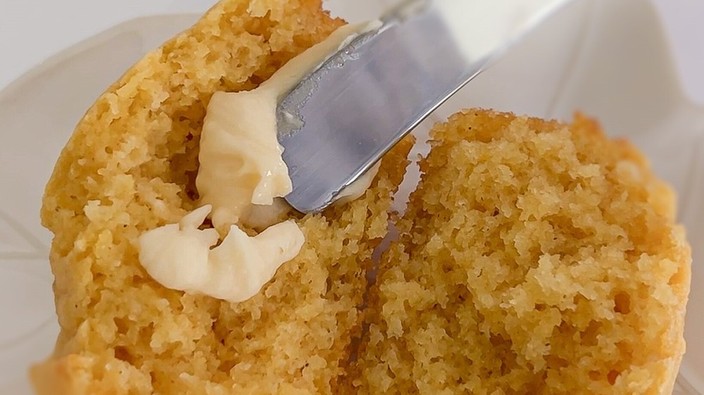 Recipe: Light and fluffy maple cornbread muffins