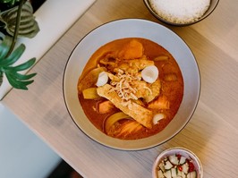 Mekong's Gaeng Gari Chicken.