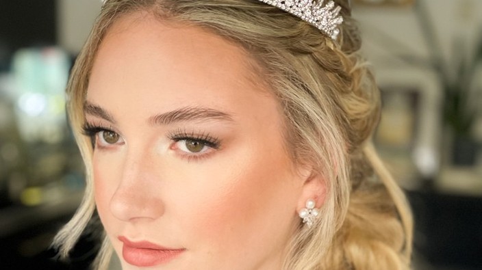 Bridal hair tutorial: Tips to add some sparkle to your style