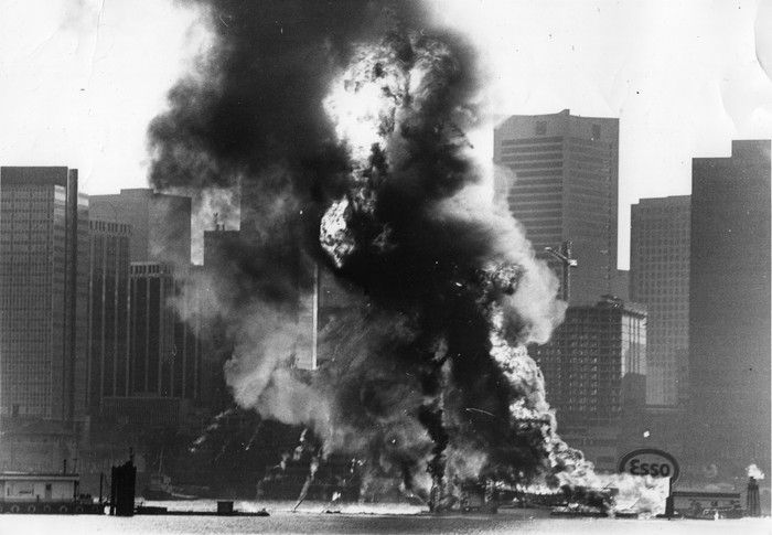 本周历史回顾：1974年，科尔港发生家庭石油燃气驳船爆炸事件