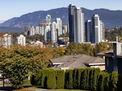 City of Vancouver in middle of the pack when it comes to density