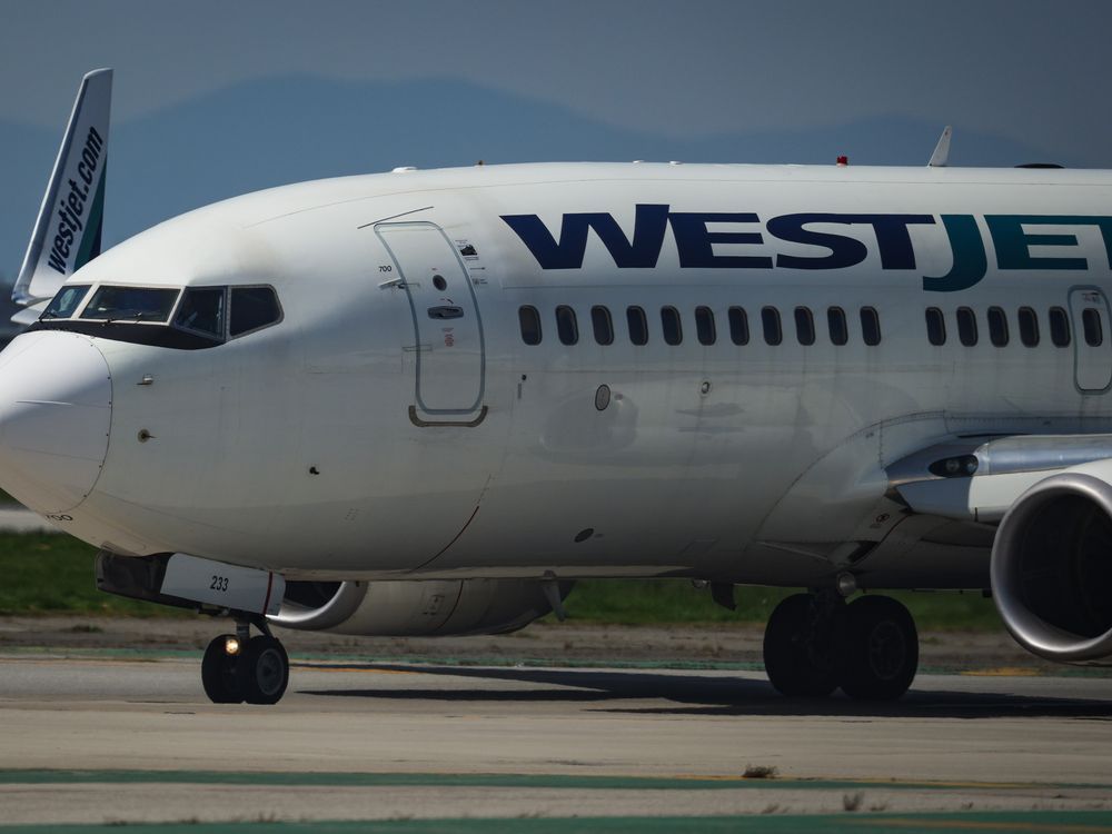 温哥华至温尼伯的西捷航班因乘客试图打开舱门而中途停靠