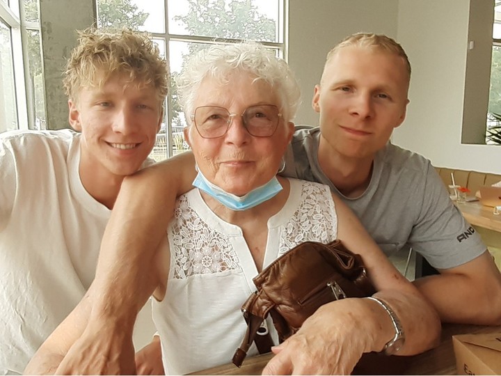  Hunter Simson (left), Shirley Simson and Parker Simson. The grandmother has become a social-media darling in what began as a promotion for her two grandsons’ basketball apparel company, Court Candy.