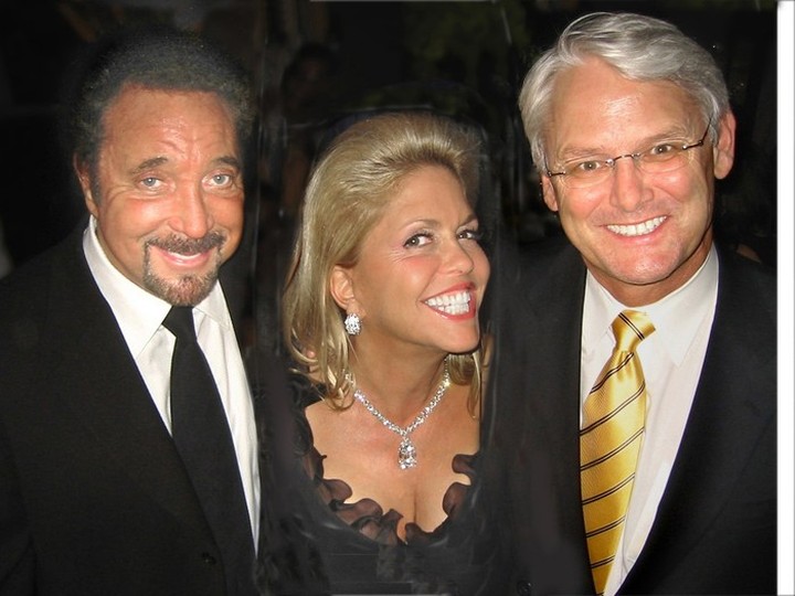  Parry often took pic of the same people. One of his favourites was Army and Navy heiress Jacqui Cohen at her Face The World charity event. Here we see singer Tom Jones, Cohen and then B.C. premier Gordon Campbell in 2004.