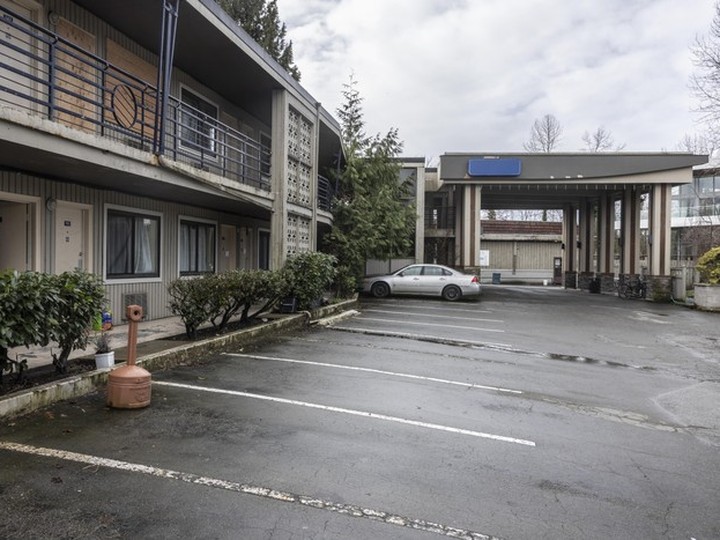  Around 35 residents living in temporary supportive housing at the former Travelodge on Marine Drive in North Vancouver, BC are being asked to vacate by May 31.