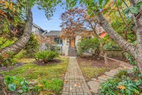 This house at 3081 West 3rd Avenue, Vancouver, was listed for $2,550,000 and sold for $2,575,000.