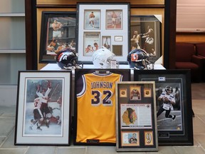 La GRC de Coquitlam récupère 50 000 $ de souvenirs sportifs volés 2 des sports