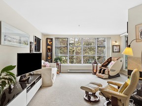 This upper-level home enjoys an abundance of natural light thanks to its southwesterly exposure and a 16-foot-long living room.