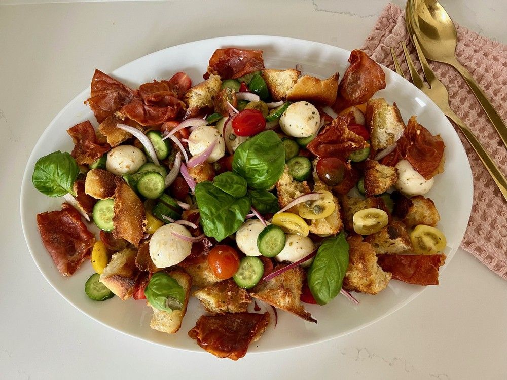 Recipe Panzanella salad with crispy prosciutto and bocconcini Grande
